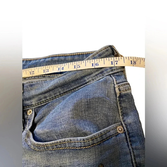 Levi’s 711 Skinny Studded Ankle Jeans - Picture 8 of 10